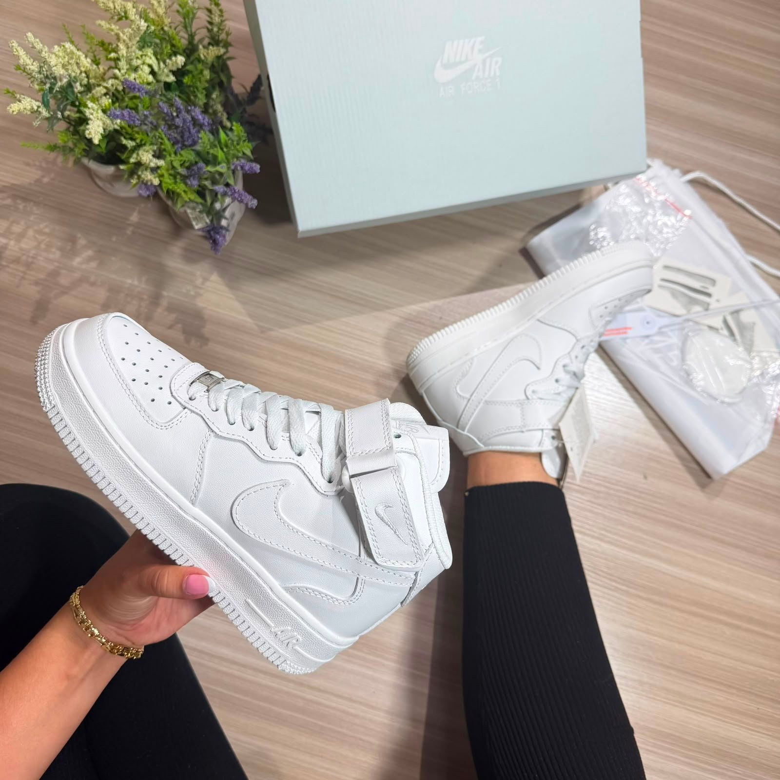 AF1