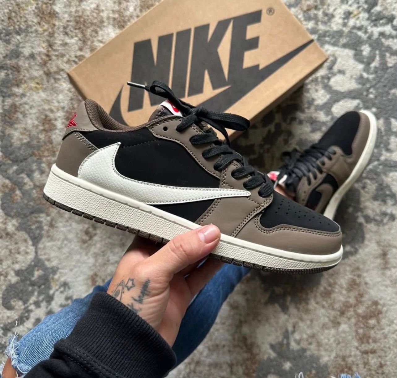 Travis Scott Jordan Low "Mocha"