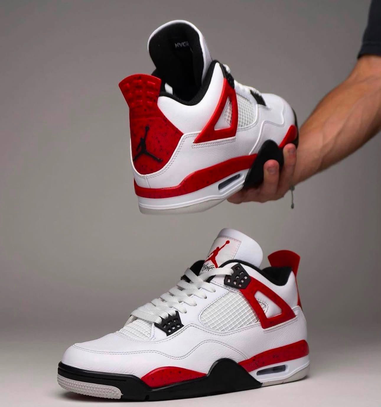 Air Jordan 4