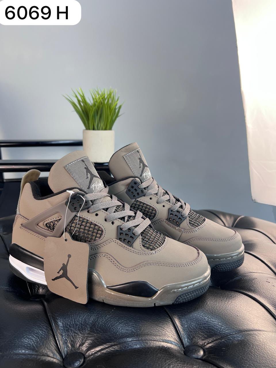 Air Jordan 4