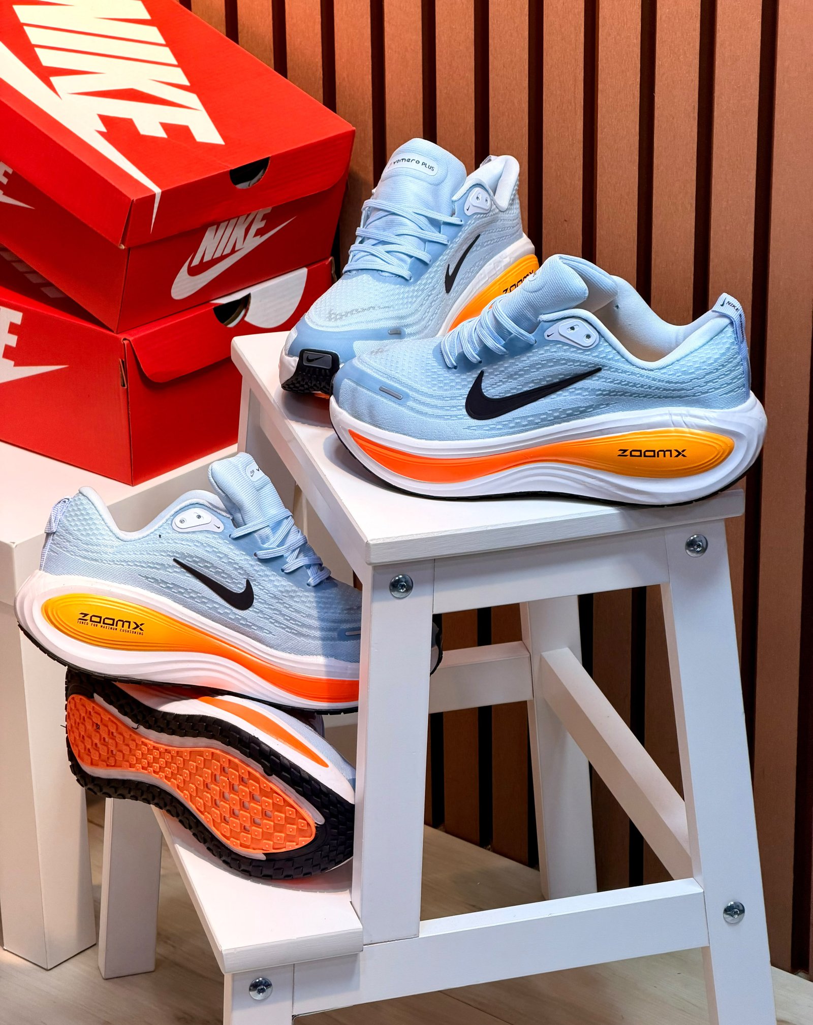 Nike Vomero Plus